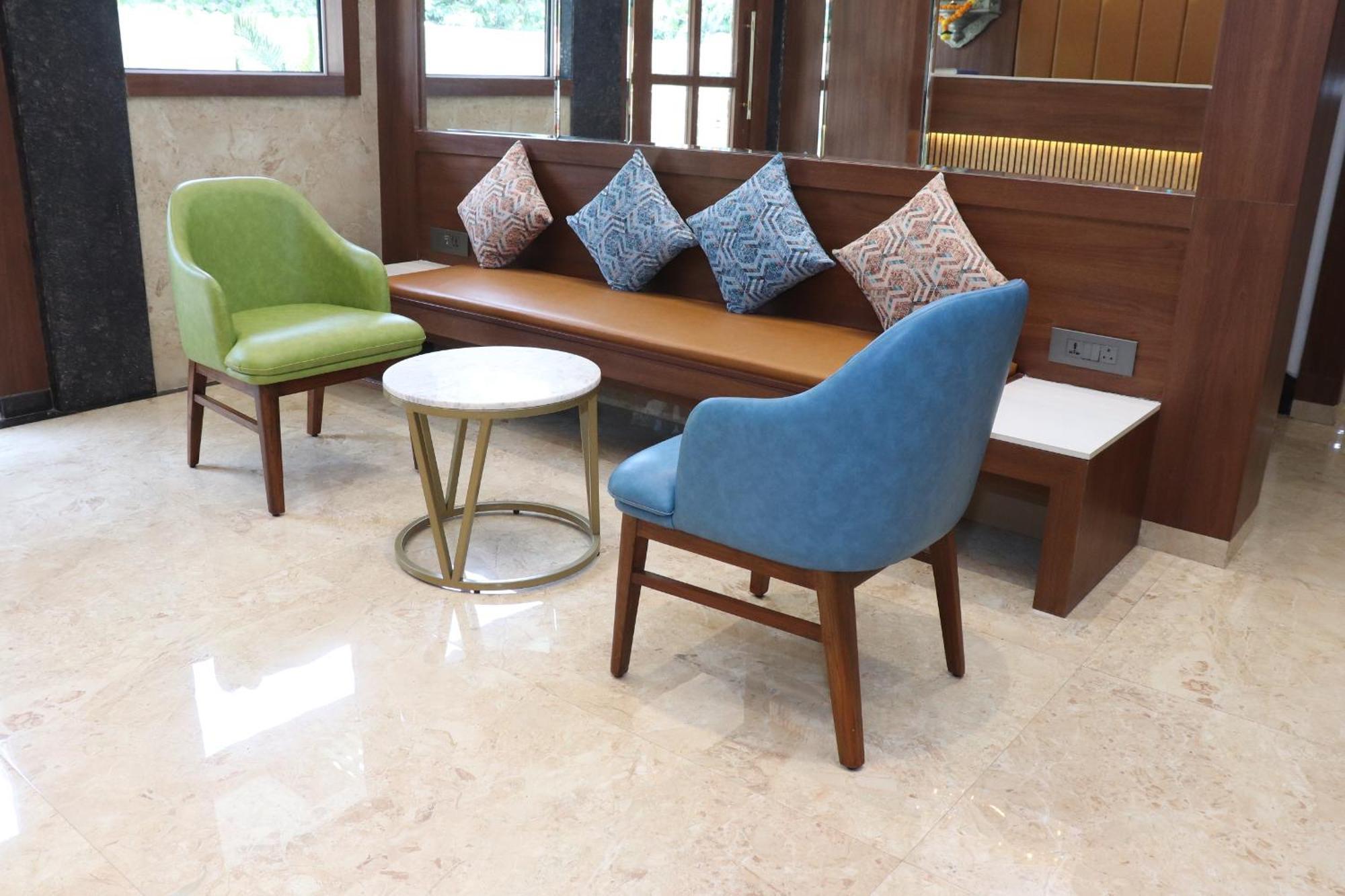 Hotel Golden Nest Thane Buitenkant foto