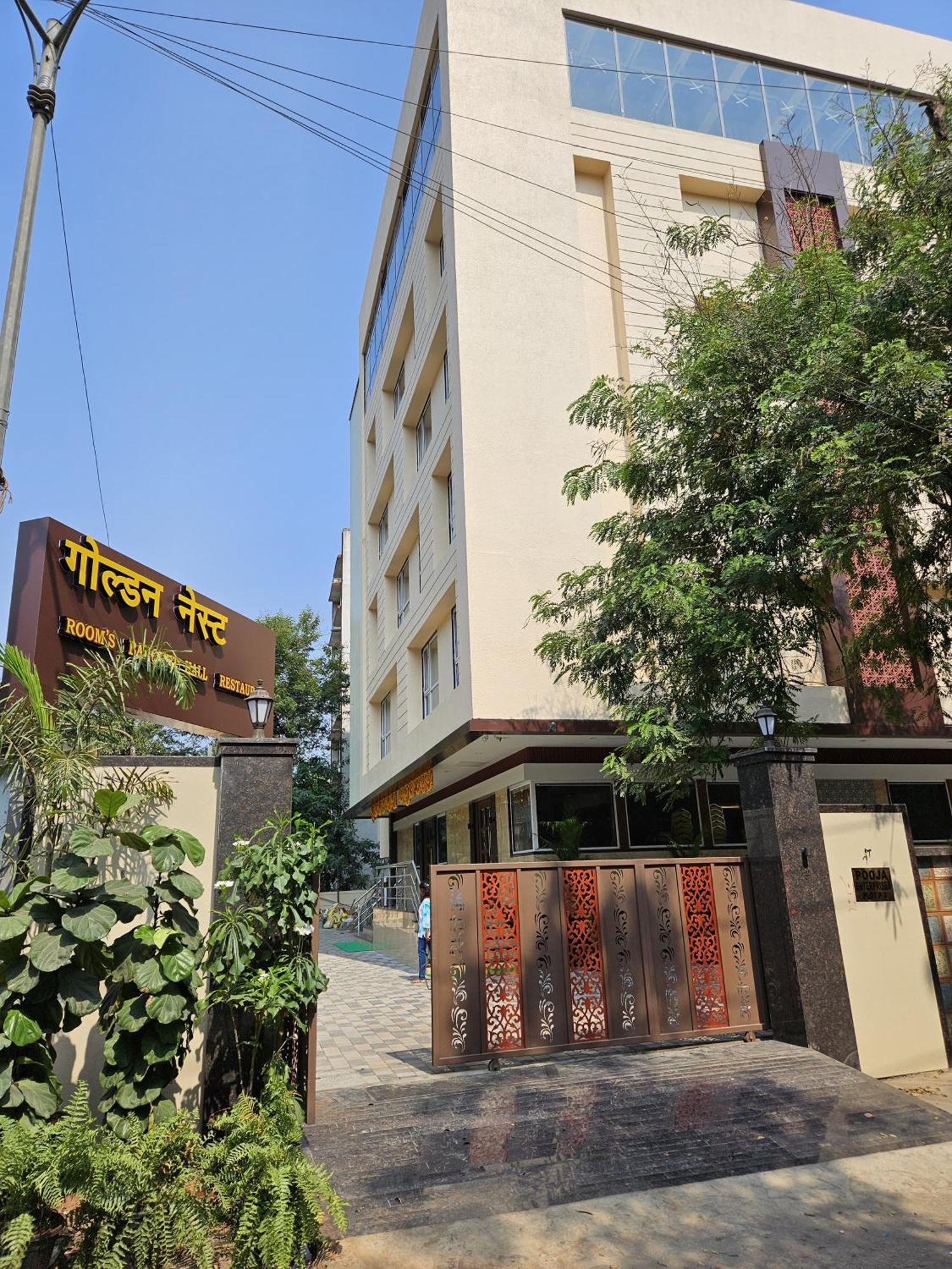 Hotel Golden Nest Thane Buitenkant foto